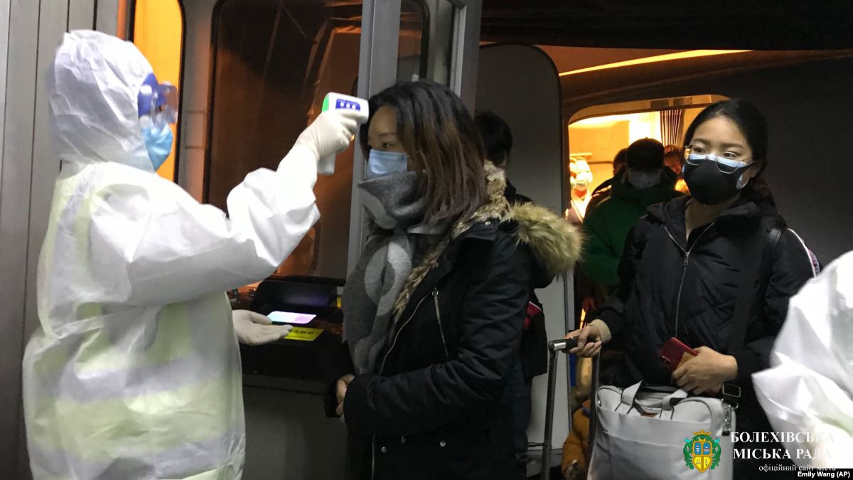 Україна вживає комплексні заходи для стримування нової коронавірусної інфекції