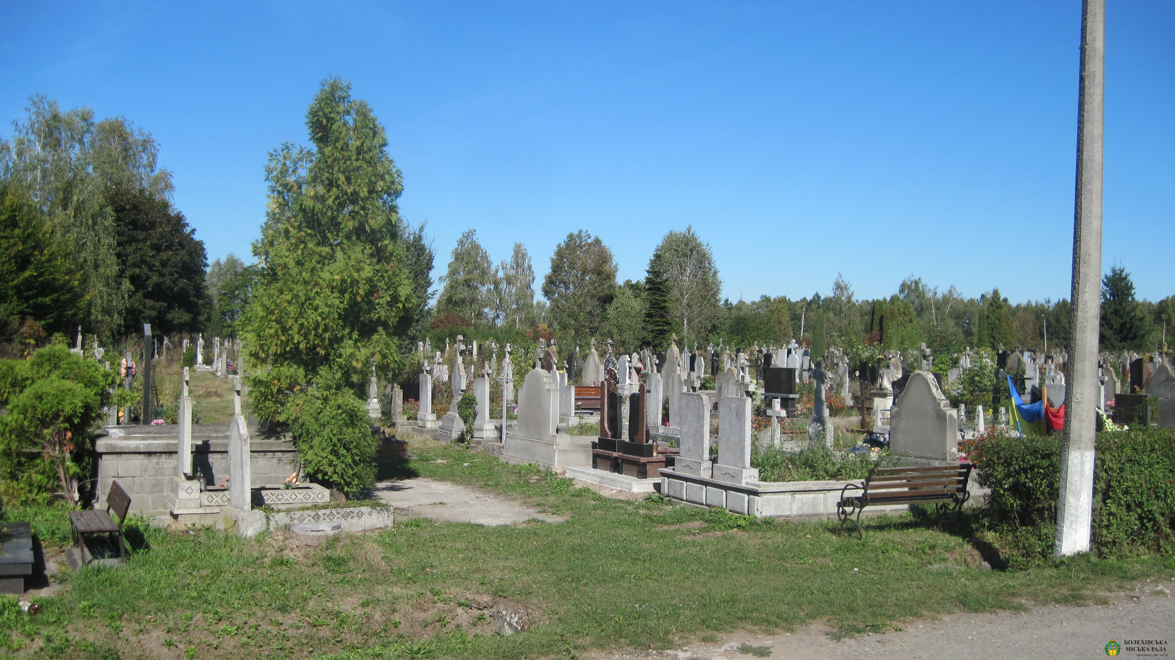 МОЗ заборонило відвідування кладовищ у поминальні дні після Великодня