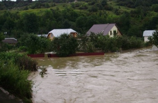 Держпродспоживслужба Івано-Франківщини надає поради  для населення,  яке постраждало внаслідок повені