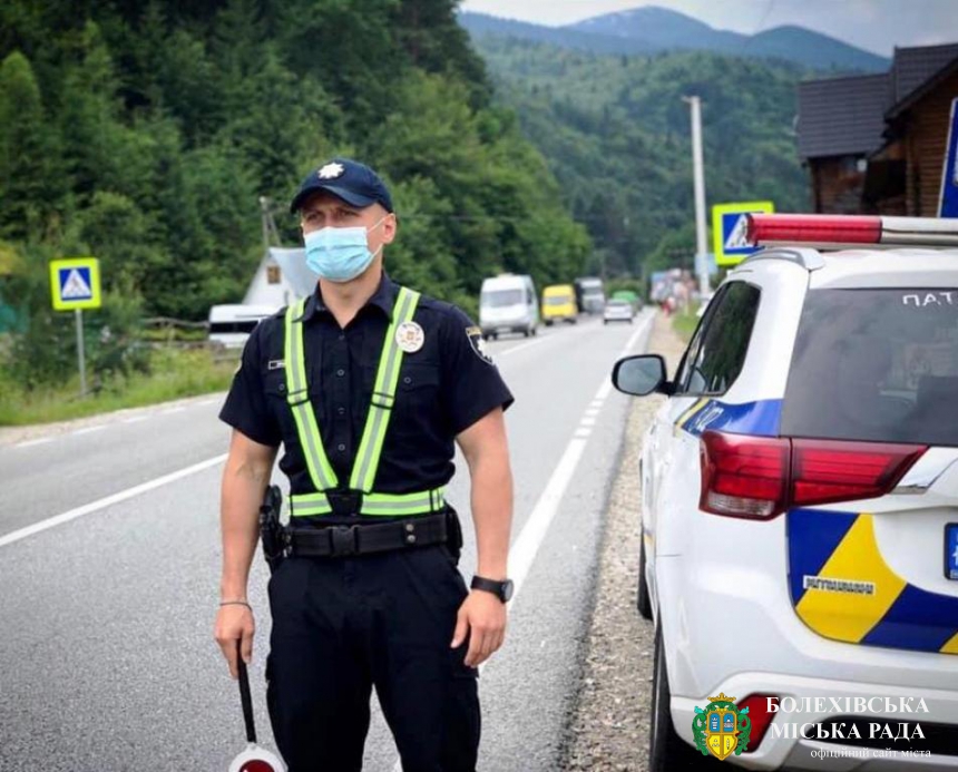 Поліцейські Івано-Франківщини посилюють заходи безпеки на дорогах