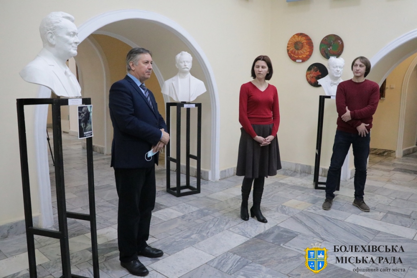 У рамках проєкту «Митці України» в Івано-Франківську відкрили виставку скульптур