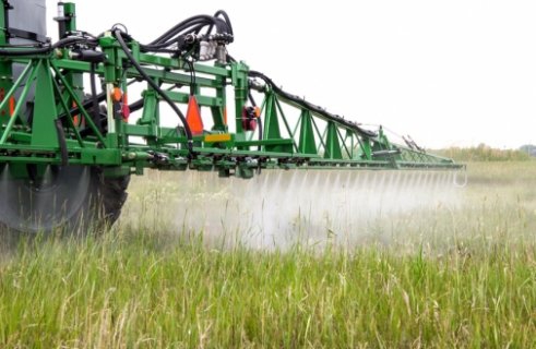 На Калущині спеціалісти Держпродспоживслужби  роз’яснили  працівникам  сільгосппідприємства ТОВ «Гудвеллі Україна»  правила поводження з пестицидами