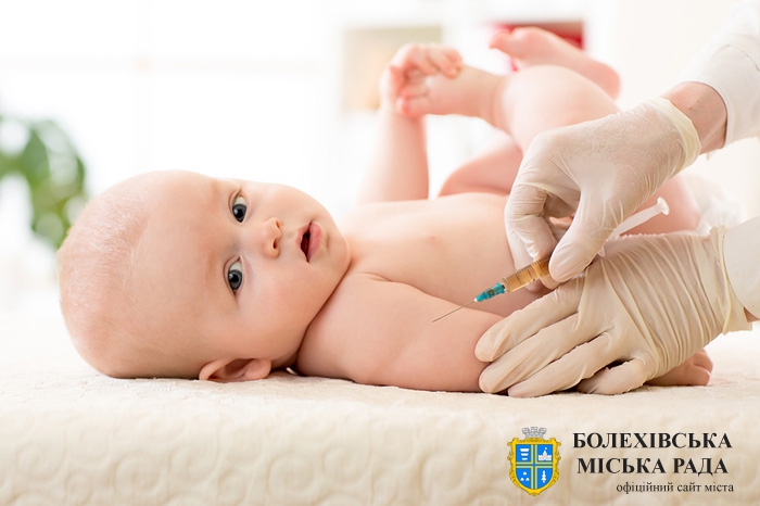 Чому вкрай  необхідно вакцинувати передчасно народжених дітей: пояснення лікаря-епідеміолога