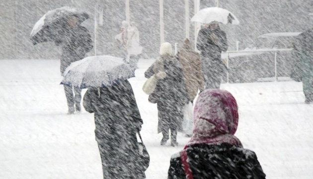 Штормове попередження: на Прикарпатті – значний мокрий сніг