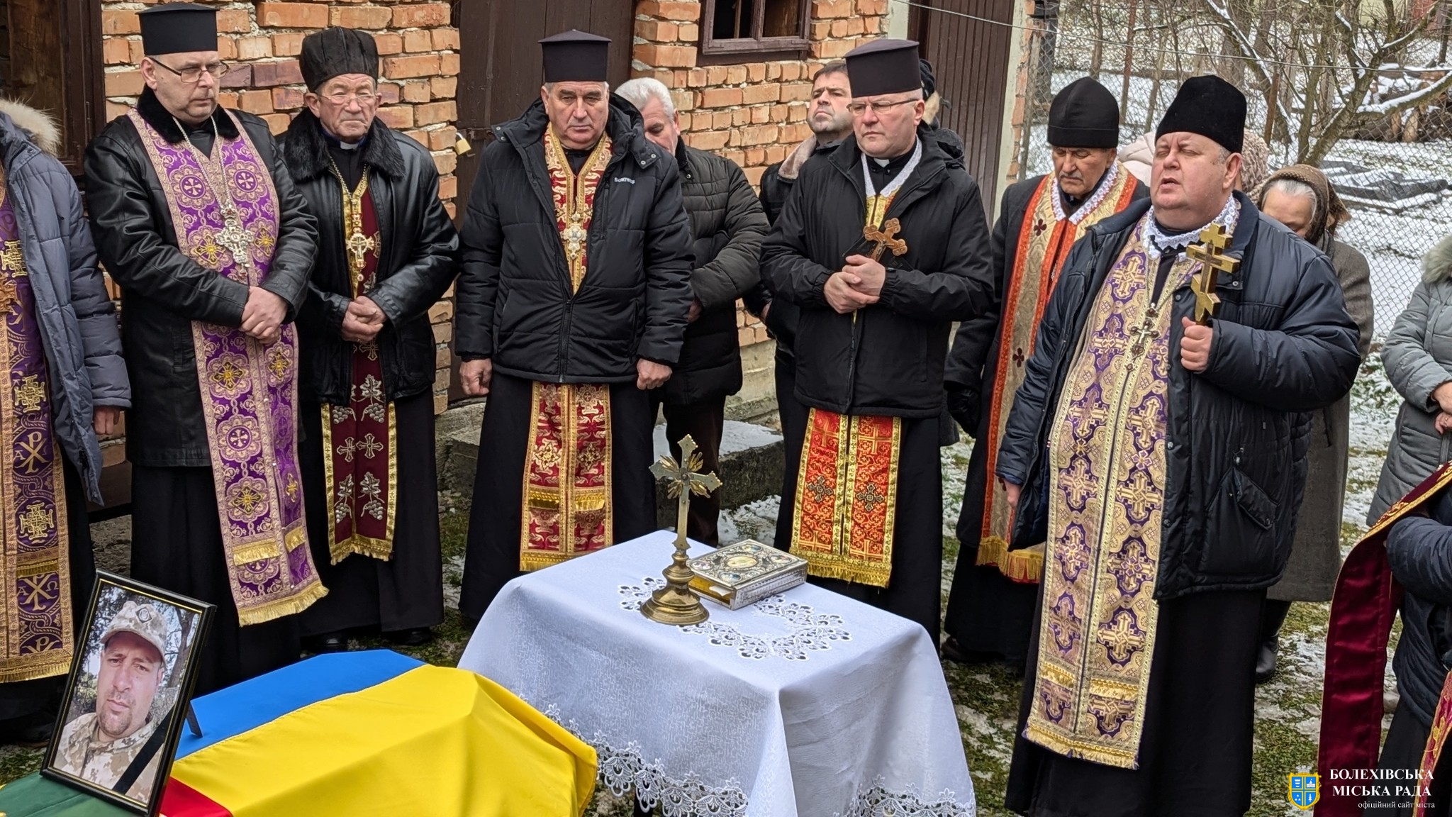 Болехівська громада попрощалася з Героєм України Олегом Мігою.🖤🖤