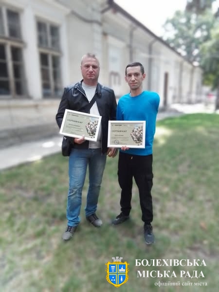 🏠 Двоє жителів нашої громади  отримали сертифікати на житло!