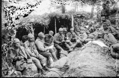 Сотня Вітовського в окопах. Джерело: Леґіон Українських Січових Стрільців. Фотоархів Shevchenko Scientific Society Archives Fund Stepan Ripetsky File name: NTSh_Box_8-15 https://surl.li/hwtxld