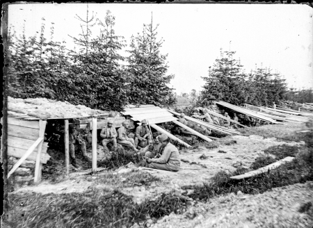 Окопи під Болеховом. 1915 рік Джерело: Леґіон Українських Січових Стрільців. Фотоархів Shevchenko Scientific Society Archives Fund Stepan Ripetsky File name: NTSh_Box_D-46 https://surl.li/eznezk
