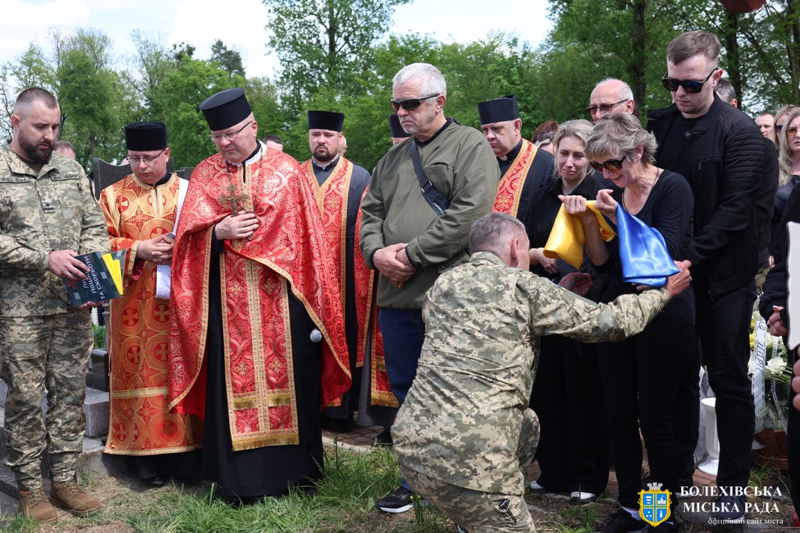Болехівська громада у скорботі попрощалася з молодим Героєм…💙💛